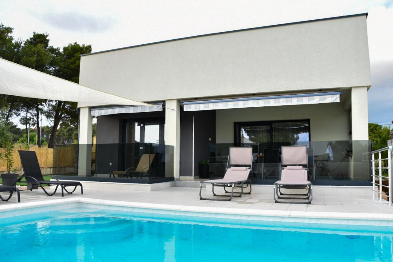 Villa Sportiva Zadar With Private Heated Pool Extérieur photo